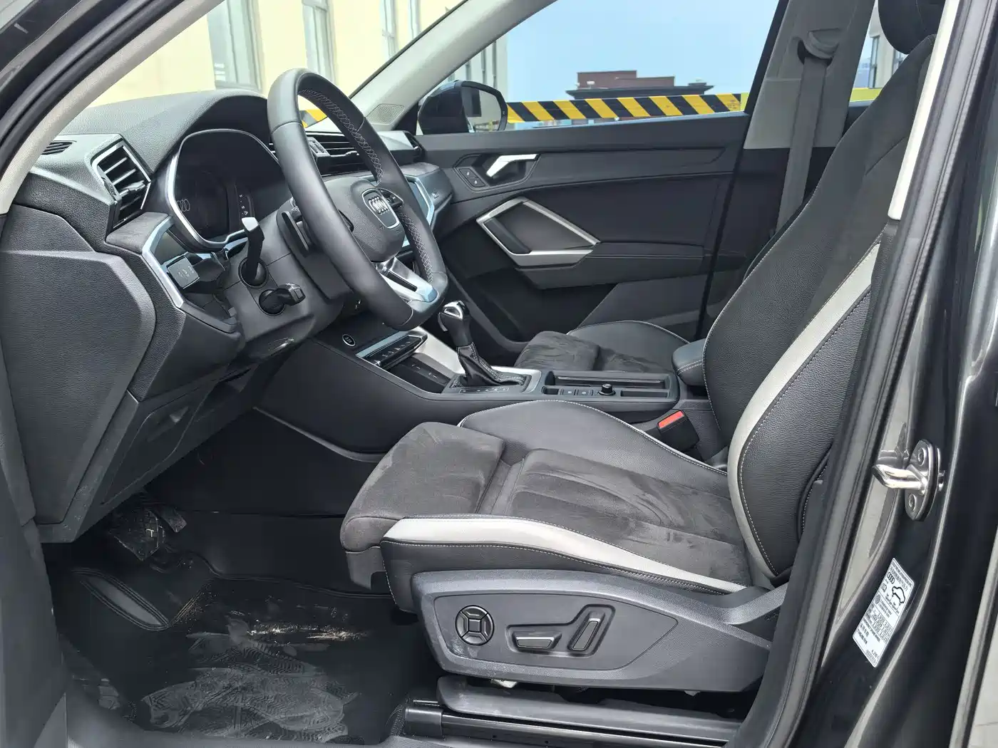 Audi Q3 2022 35 TFSI Fashion Dynamic фото 4