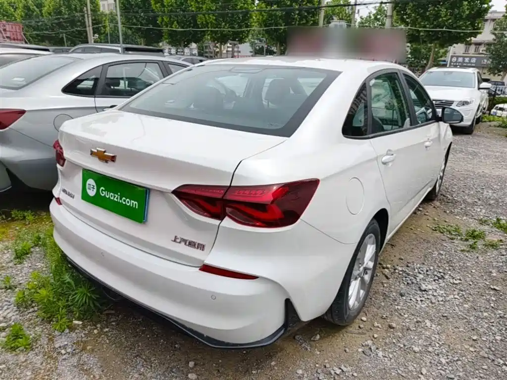 CHEVROLET CRUZE