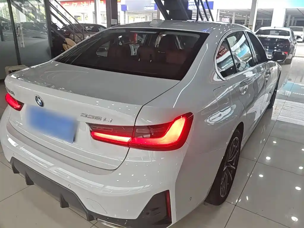 BMW 3 Series 2024 325Li M Sport Package фото 7