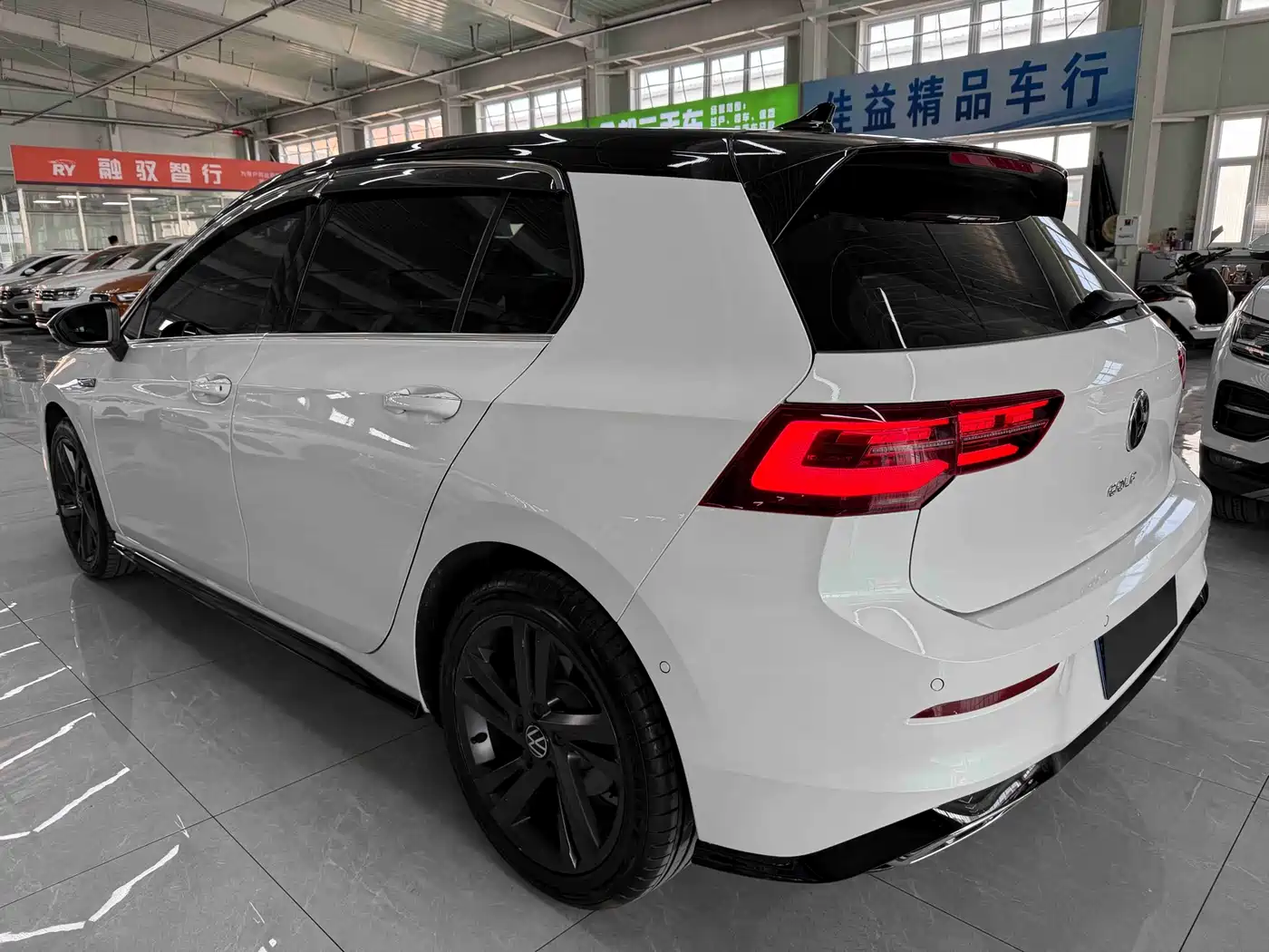 Volkswagen Golf 2021 280TSI DSG R-Line фото 6