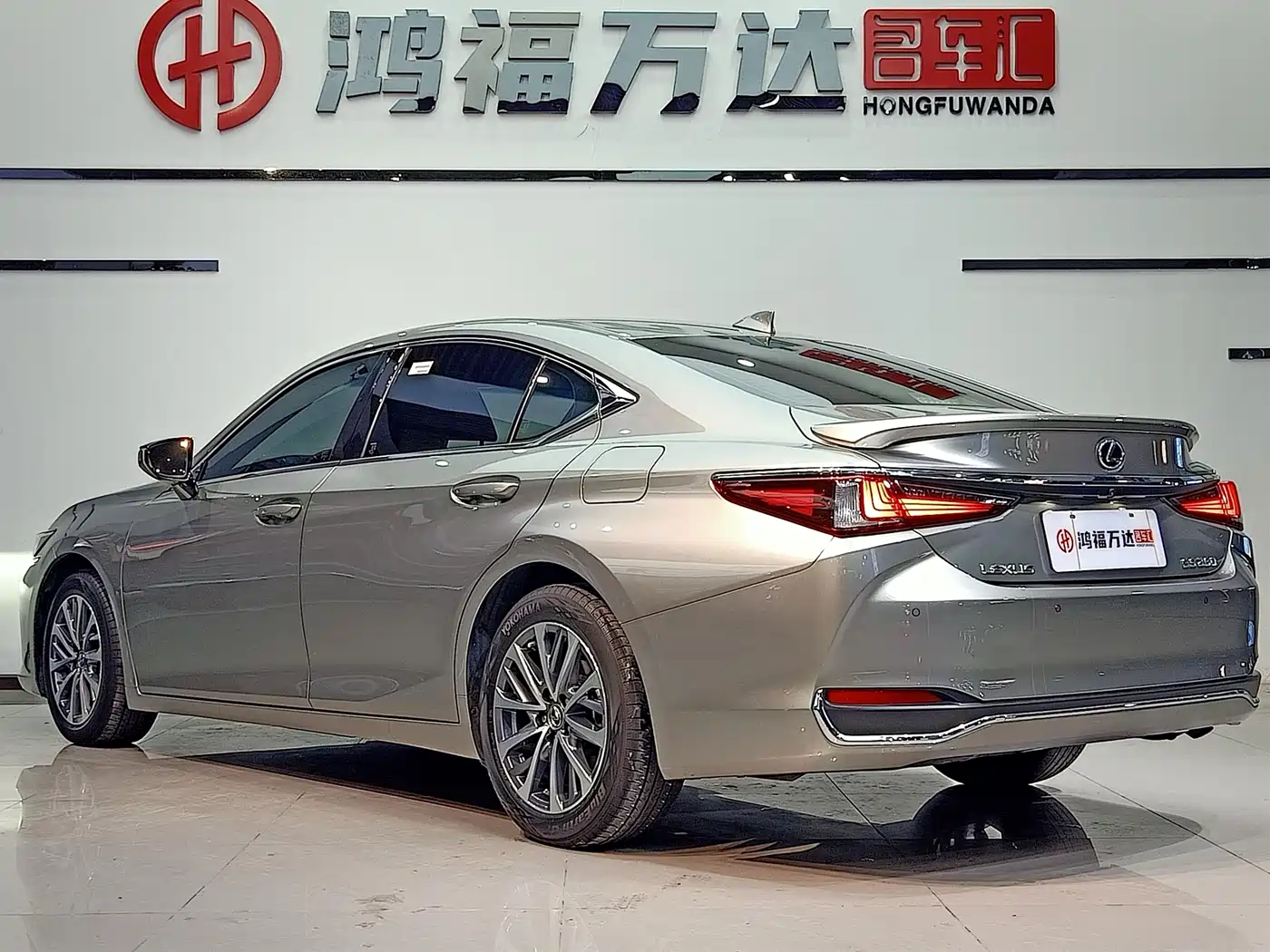 Lexus ES 2022 200 Excellence Edition фото 6