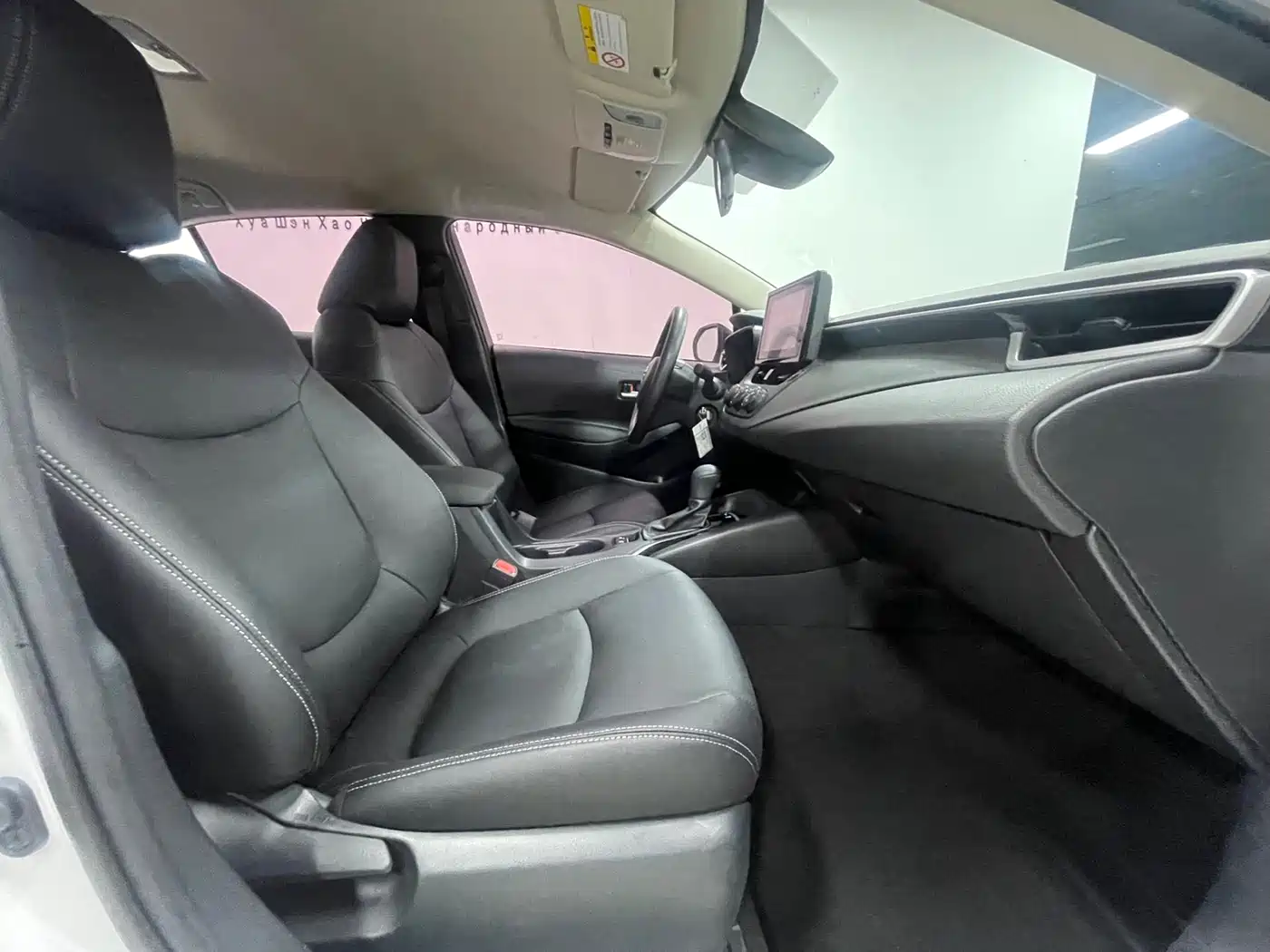 Toyota Corolla 2023 1.5L Pioneer Edition фото 11