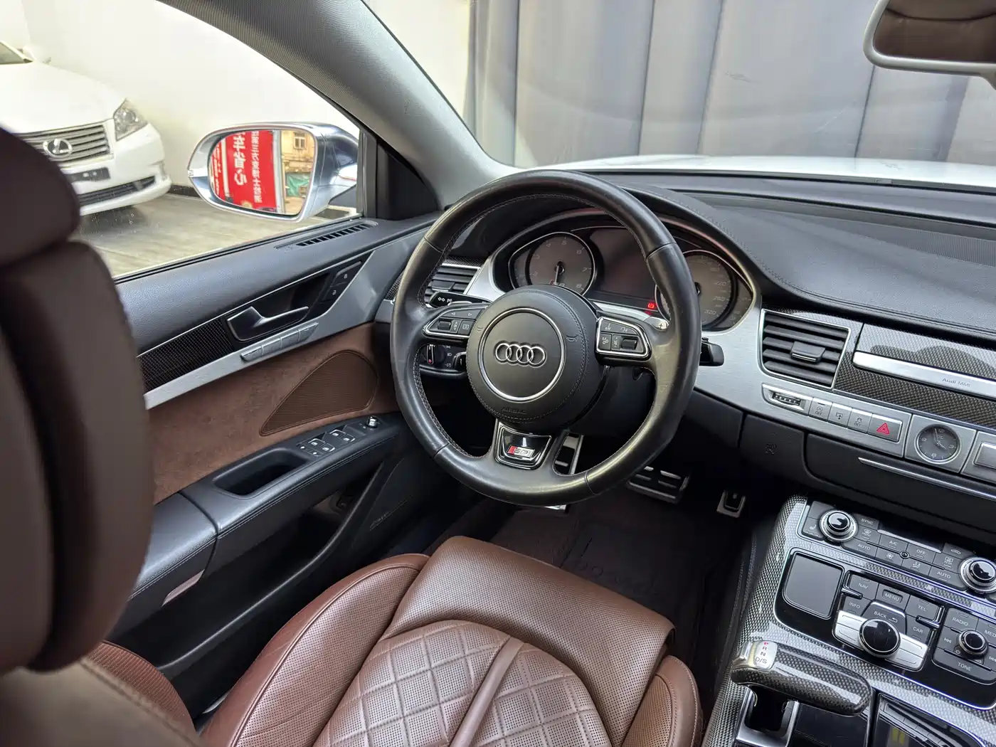 Audi S8 2014 S8 4.0TFSI quattro фото 9