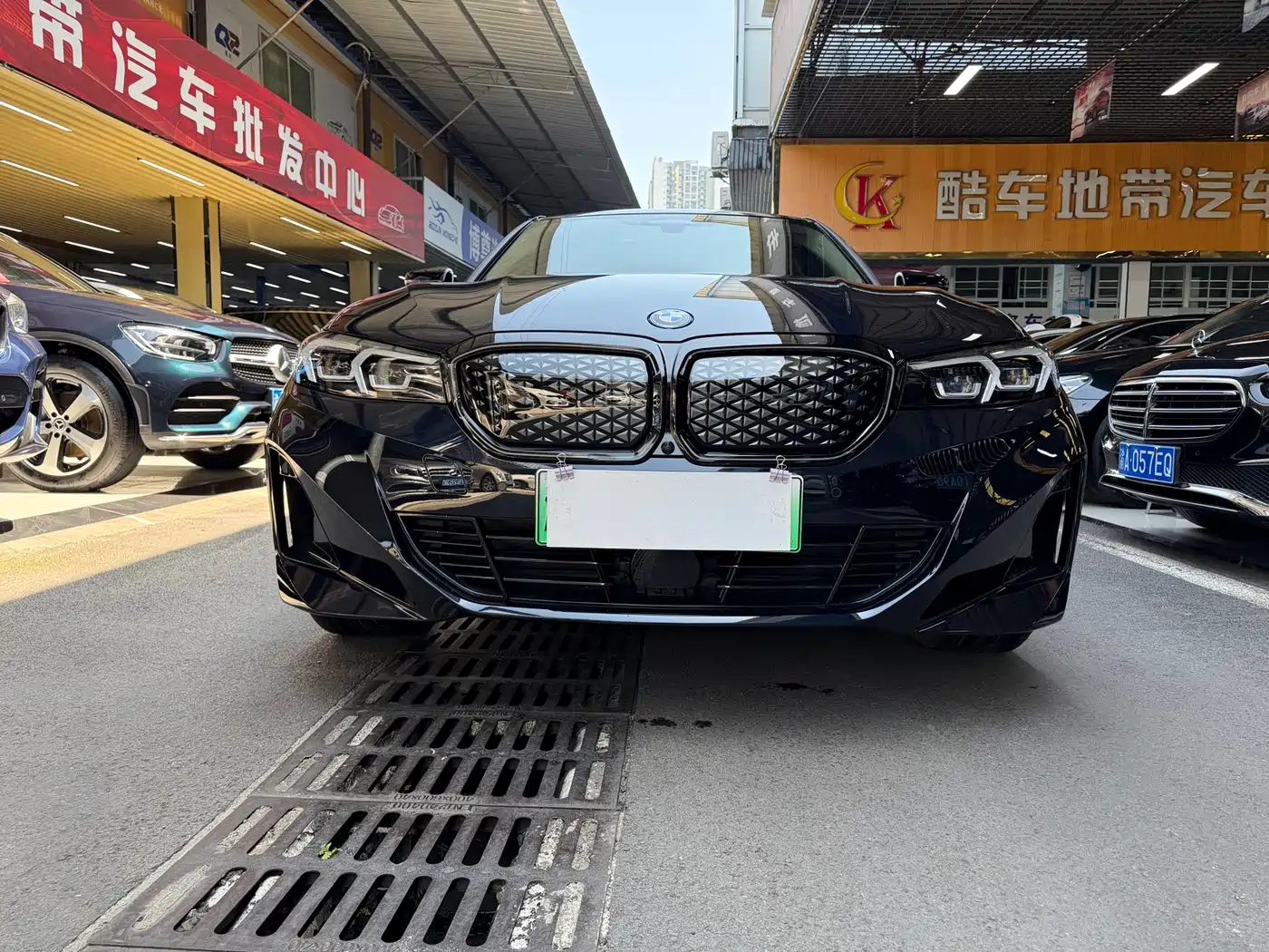 BMW i3 2025 eDrive 40 L Shadow Night Package фото 2