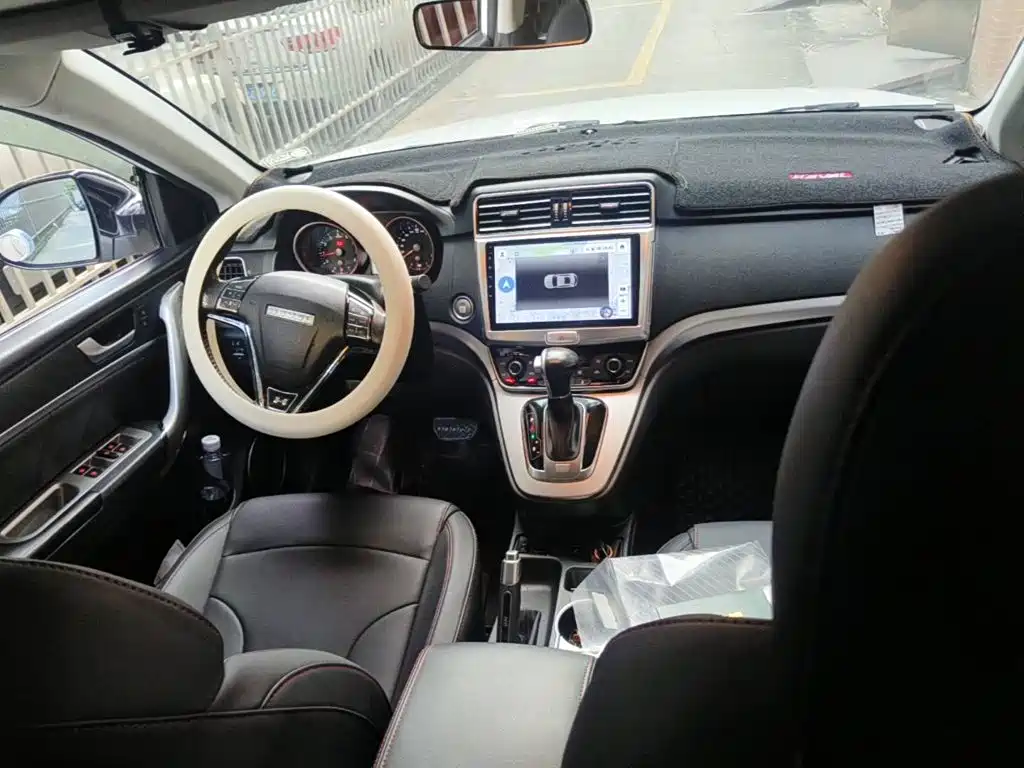 Photo 11 - Haval H6