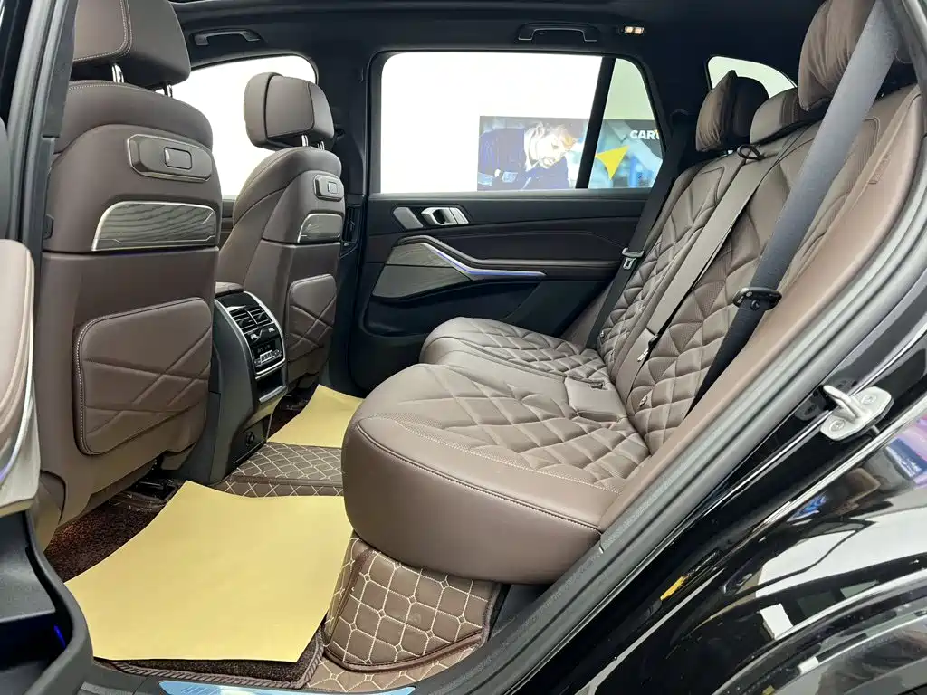 BMW X5 2026 2025 Model xDrive 40Li M Sport Blackout Package