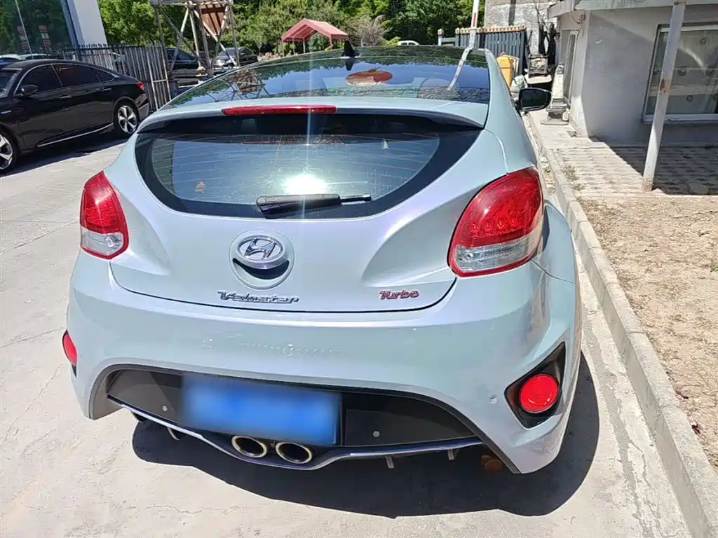 Hyundai Veloster 2012 1.6T Automatic Luxury фото 6