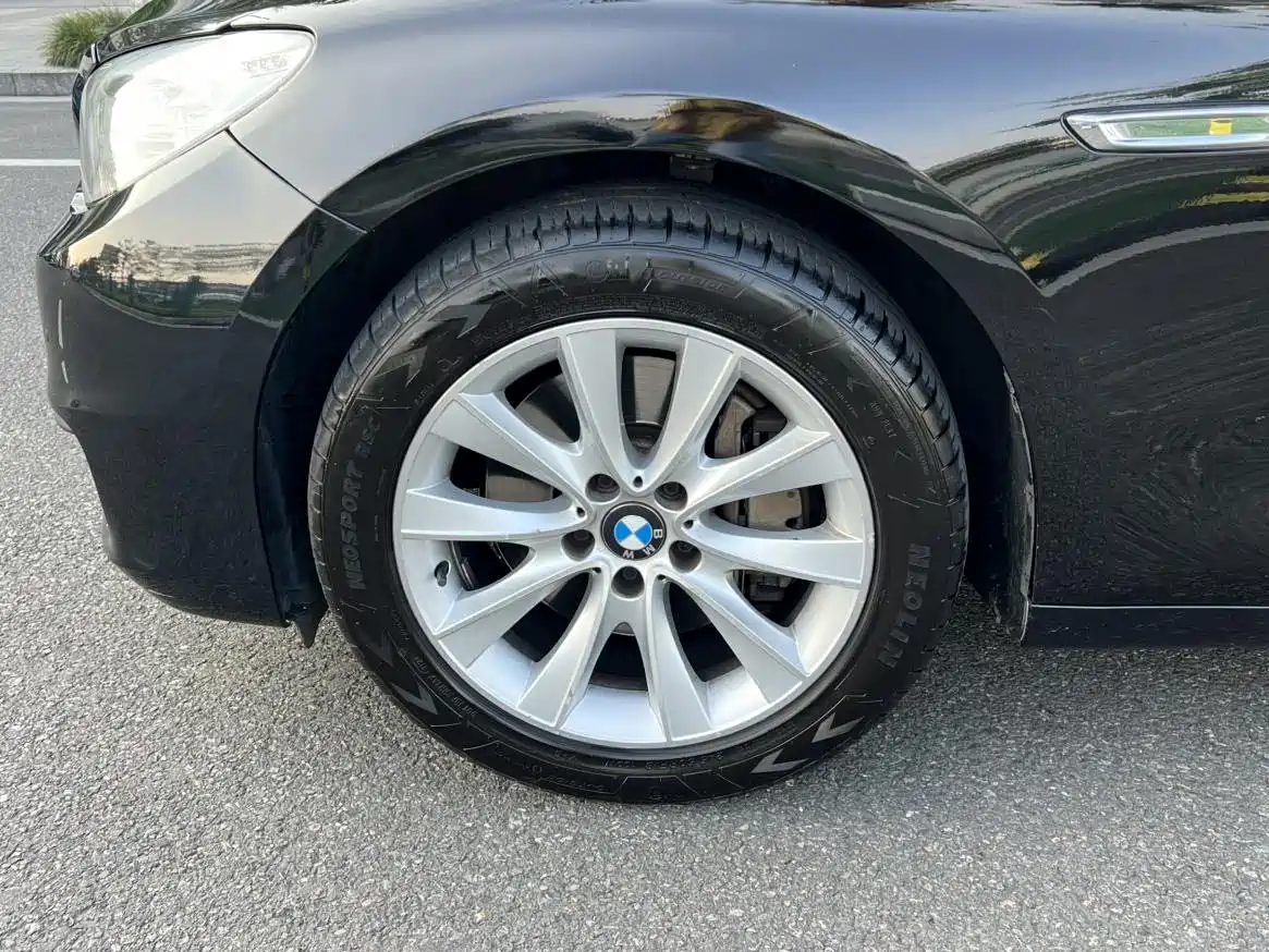 BMW 5 Series GT 2014 2014 528i Leading