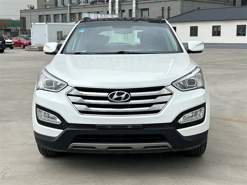 Hyundai Santa Fe 2013 Model 2.4L Automatic 2WD Smart фото 8