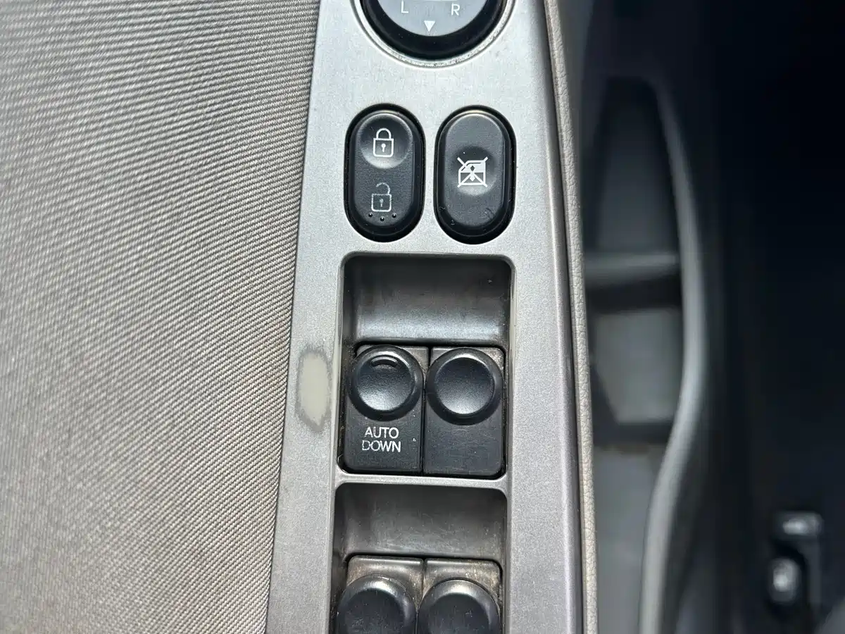 Hyundai Verna 2016 1.4L Manual Smart GLS фото 18