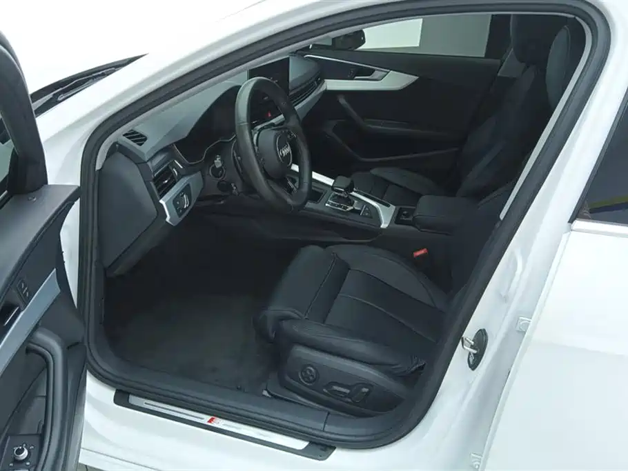 Audi A4L 2022 40 TFSI Fashion Dynamic фото 9