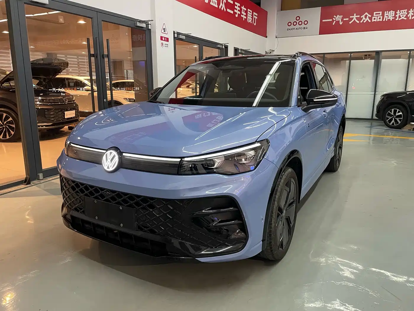 Volkswagen Tiguan L 2024 PRO 380TSI 4WD R-Line Premium Edition