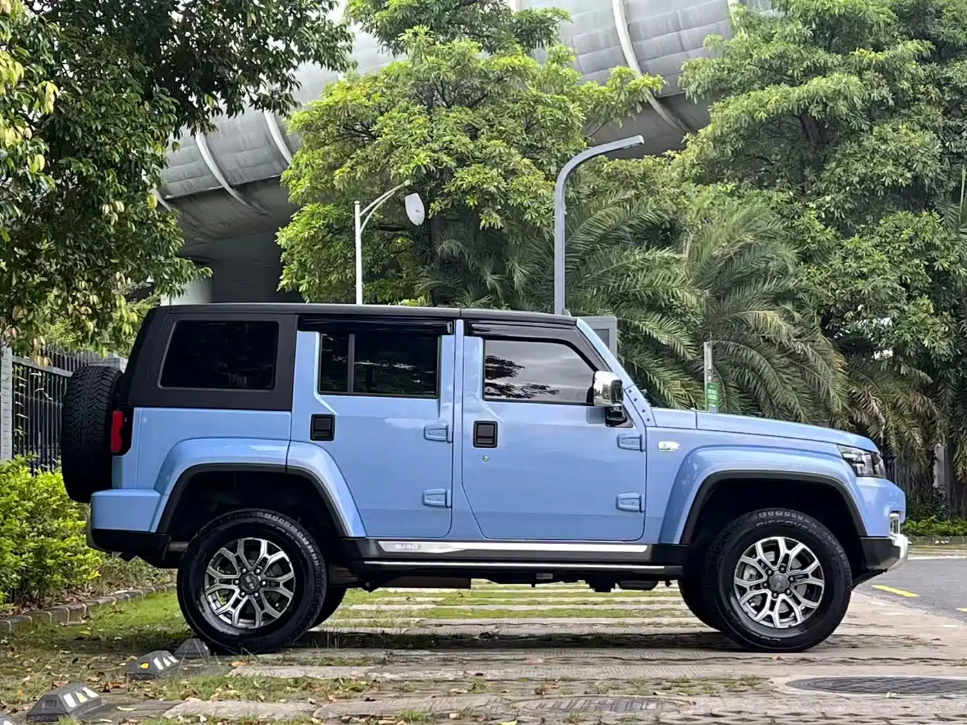 BAIC ORV Beijing Offroad BJ40 2023 2.0T Auto 4WD Urban Hunter Knight Edition фото 7