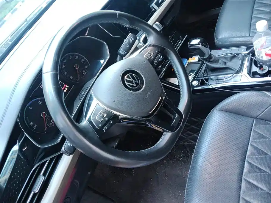 VOLKSWAGEN PASSAT NEW ENERGY