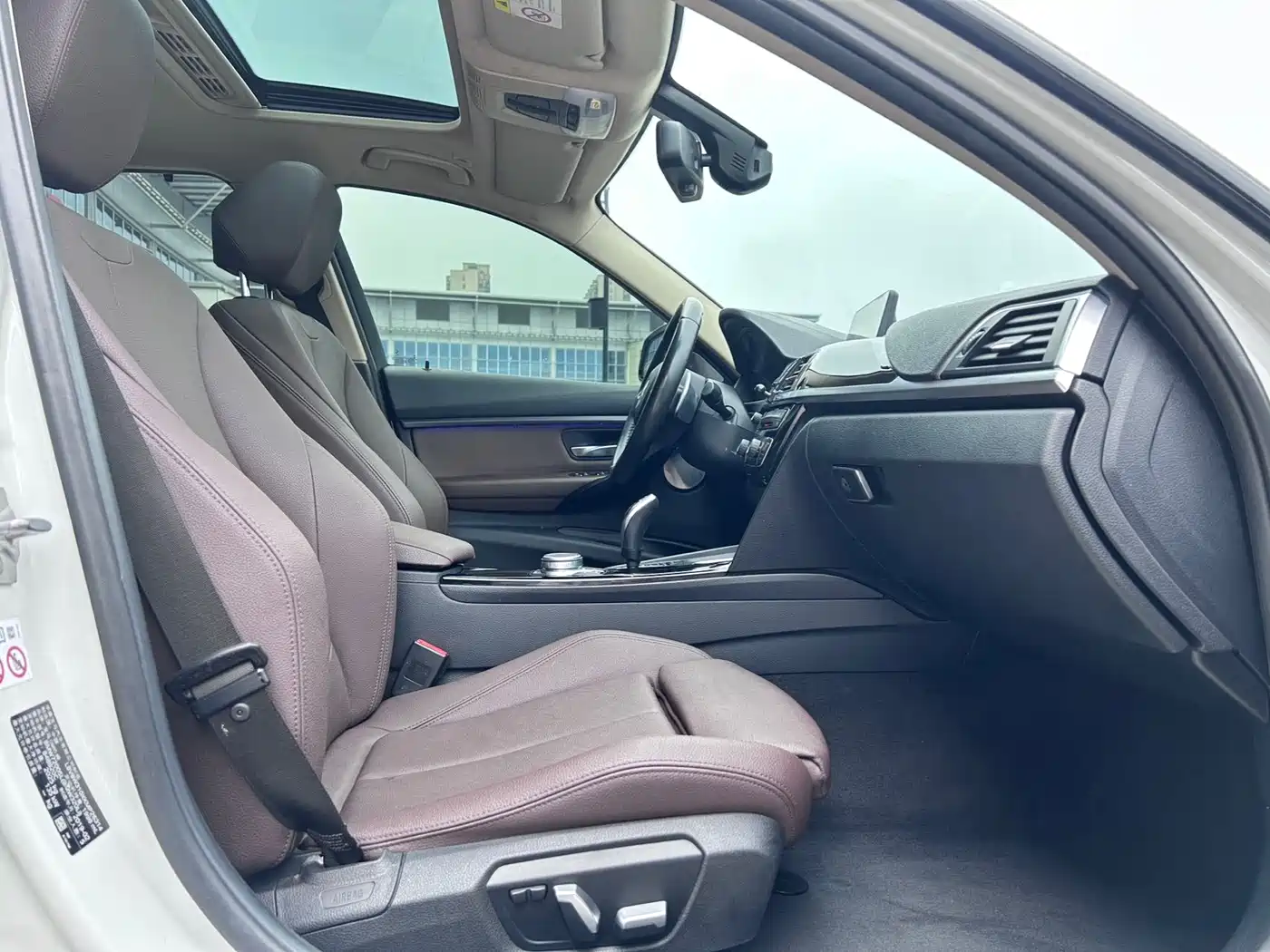 BMW 3 Series 2019 320Li M Sport Package фото 17