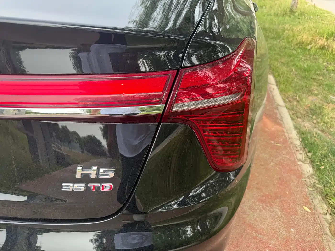 Hongqi H5 2025 1.5T DCT Qiyue 500,000 Units Commemorative Edition фото 19
