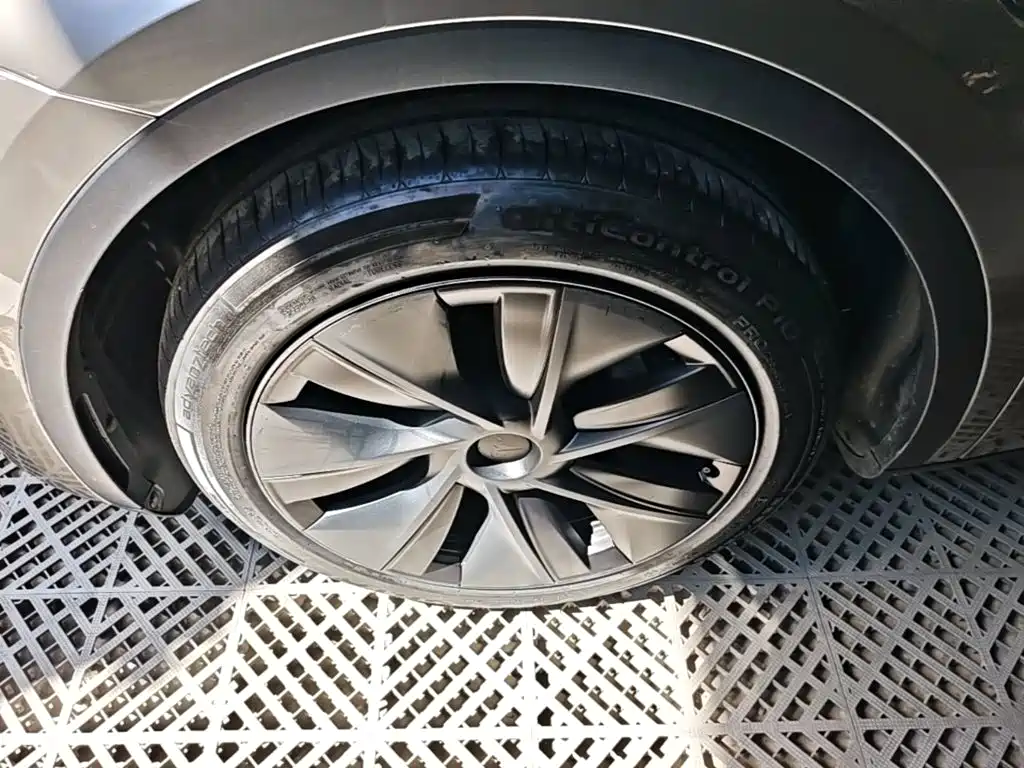 Фото 23 - Tesla Model Y