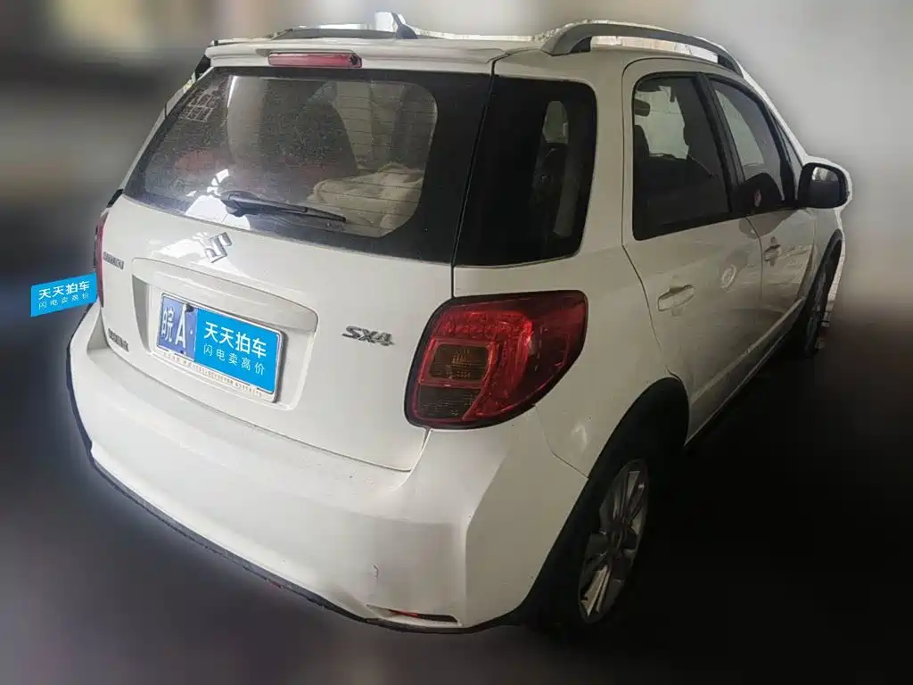 Suzuki SX4 2014 2013 1.6L Manual Cool Edition