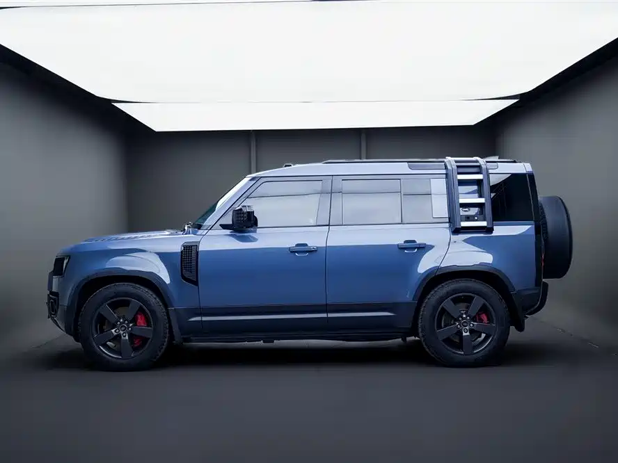 Land Rover Defender 2020 Model 110 P400 SE фото 3