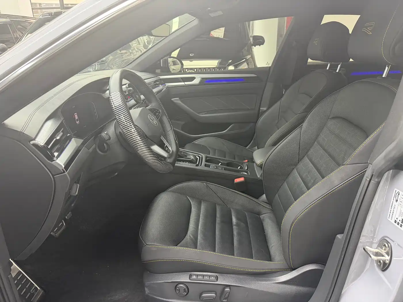 Volkswagen FAW-Volkswagen CC 2023 380TSI Eye-catching Edition фото 4