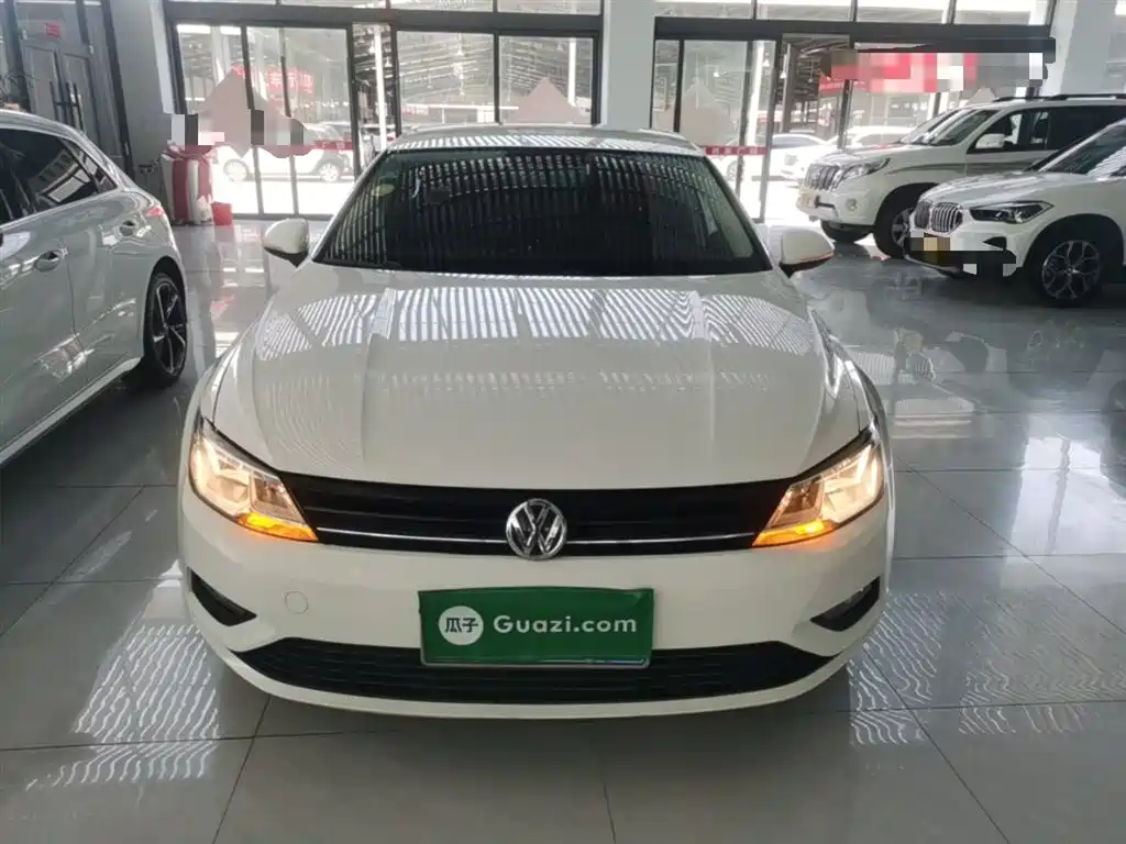 Volkswagen Lamando 2017 230TSI DSG Trend Edition фото 3