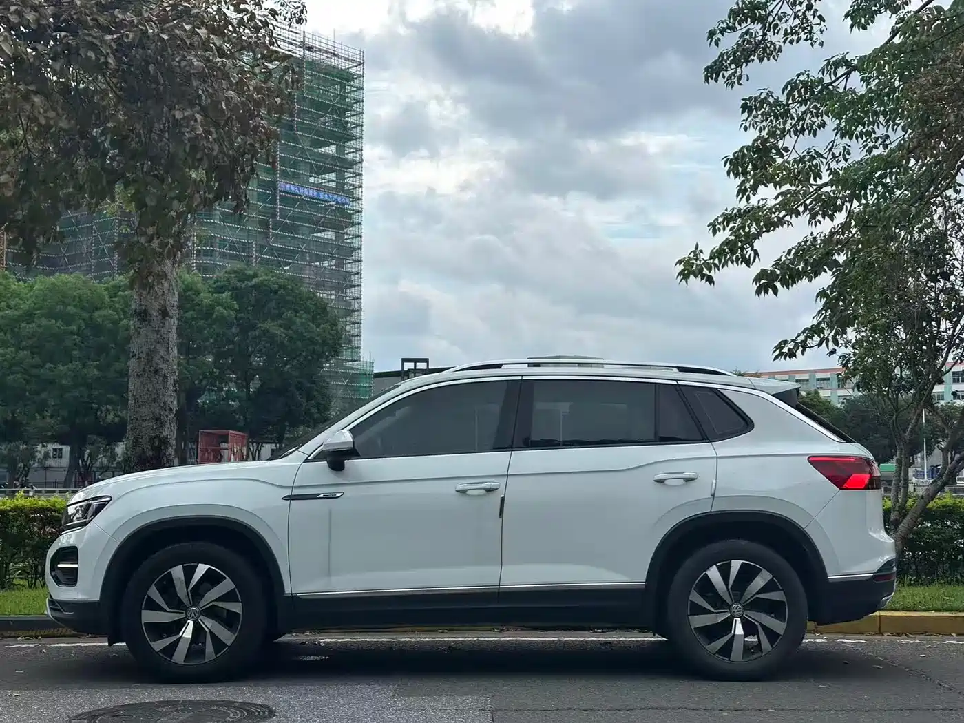 Volkswagen Tayron 2019 330TSI 4WD Luxury China VI фото 2