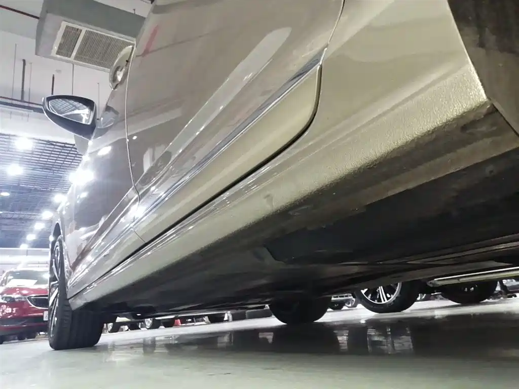 Volkswagen Passat 2022 330TSI Starlight Elite Edition фото 22