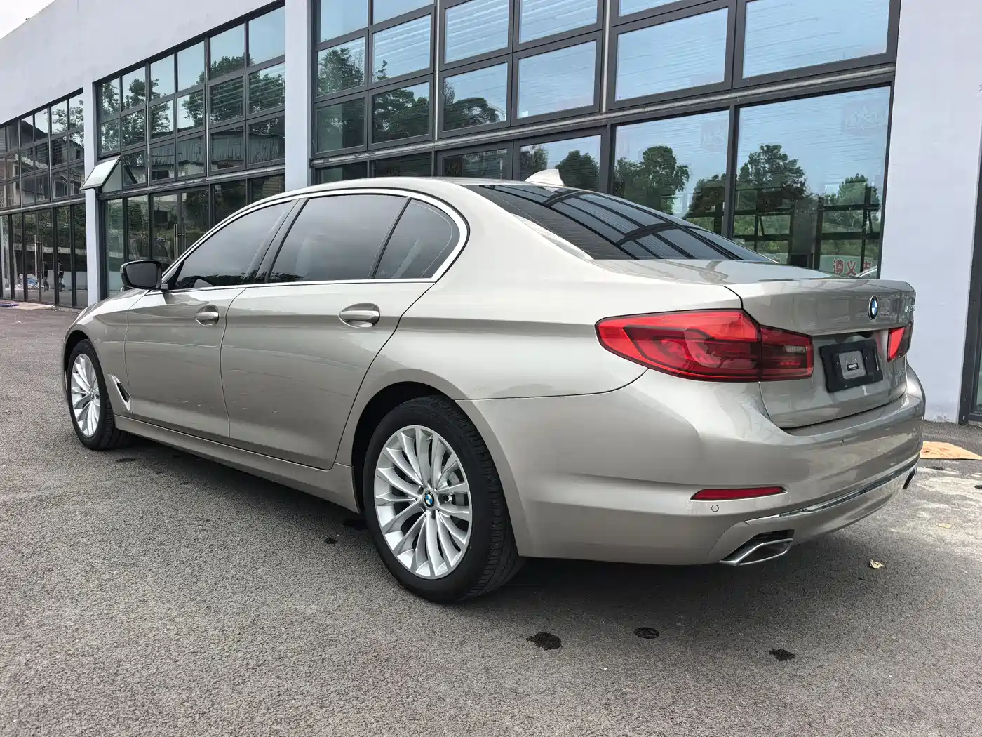 BMW 5 Series 2020 525Li Luxury Package фото 9