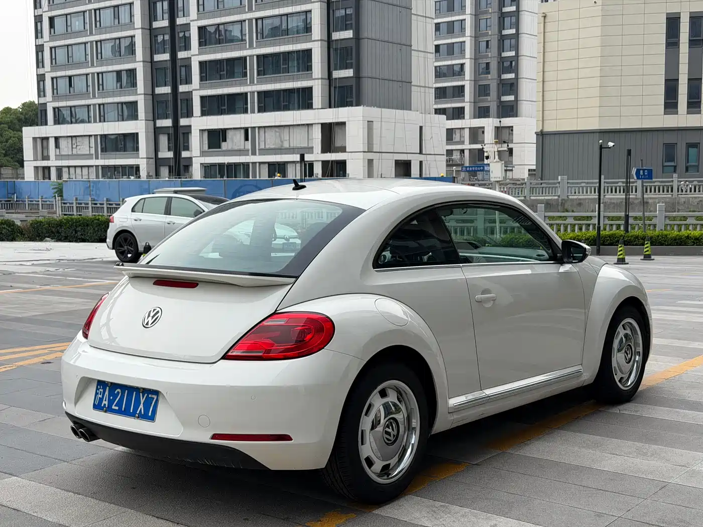 Volkswagen Beetle 2014 1.4TSI Fashion Edition фото 18