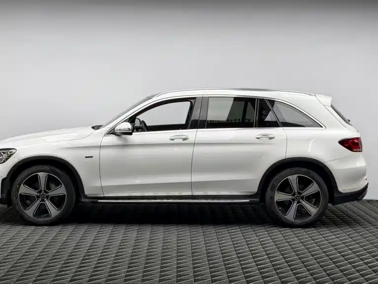 Mercedes-Benz GLC 2022 Facelift GLC 300 L 4MATIC Dynamic Collector's Edition фото 4