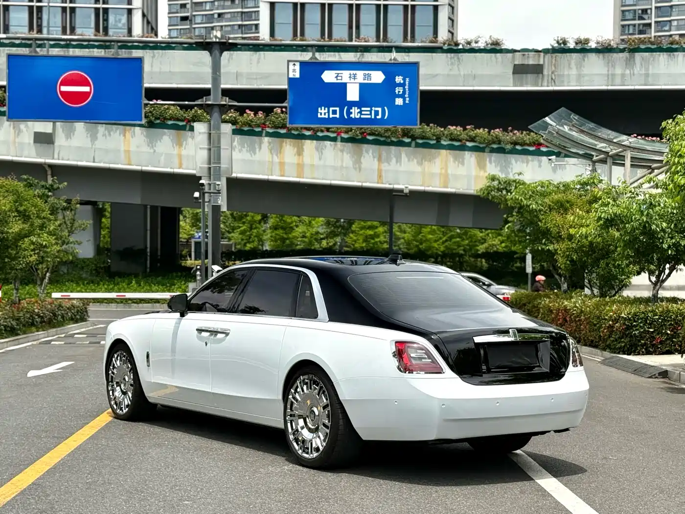 Rolls-Royce Ghost 2021 6.7T Long Wheelbase фото 9