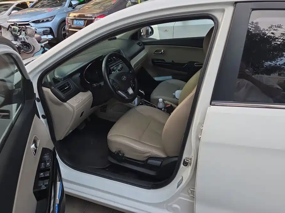 Kia K2 2012 2011 Sedan 1.6L AT Premium