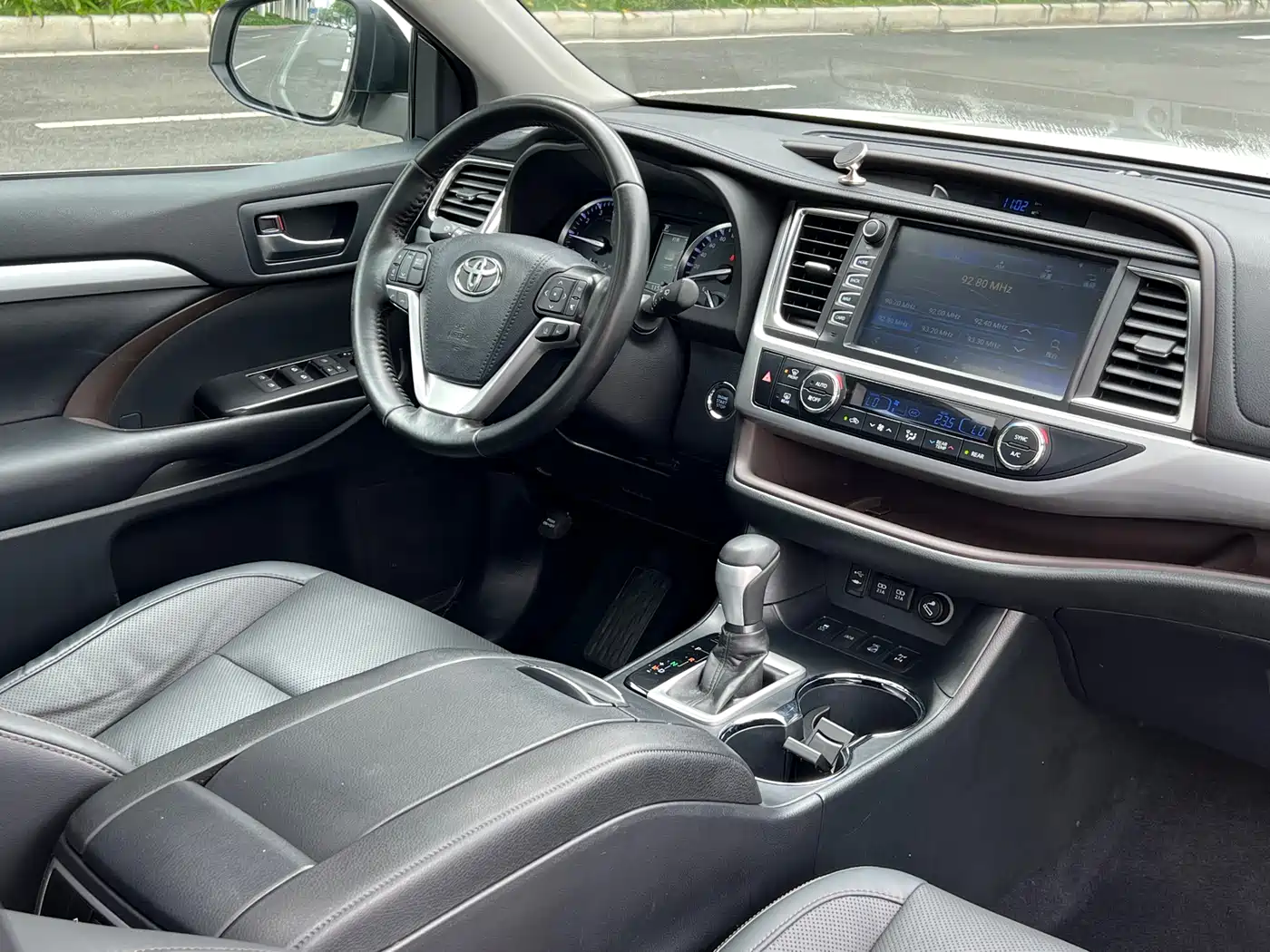 Toyota Highlander 2018 2.0T 4WD Luxury 7-seater China VI фото 11
