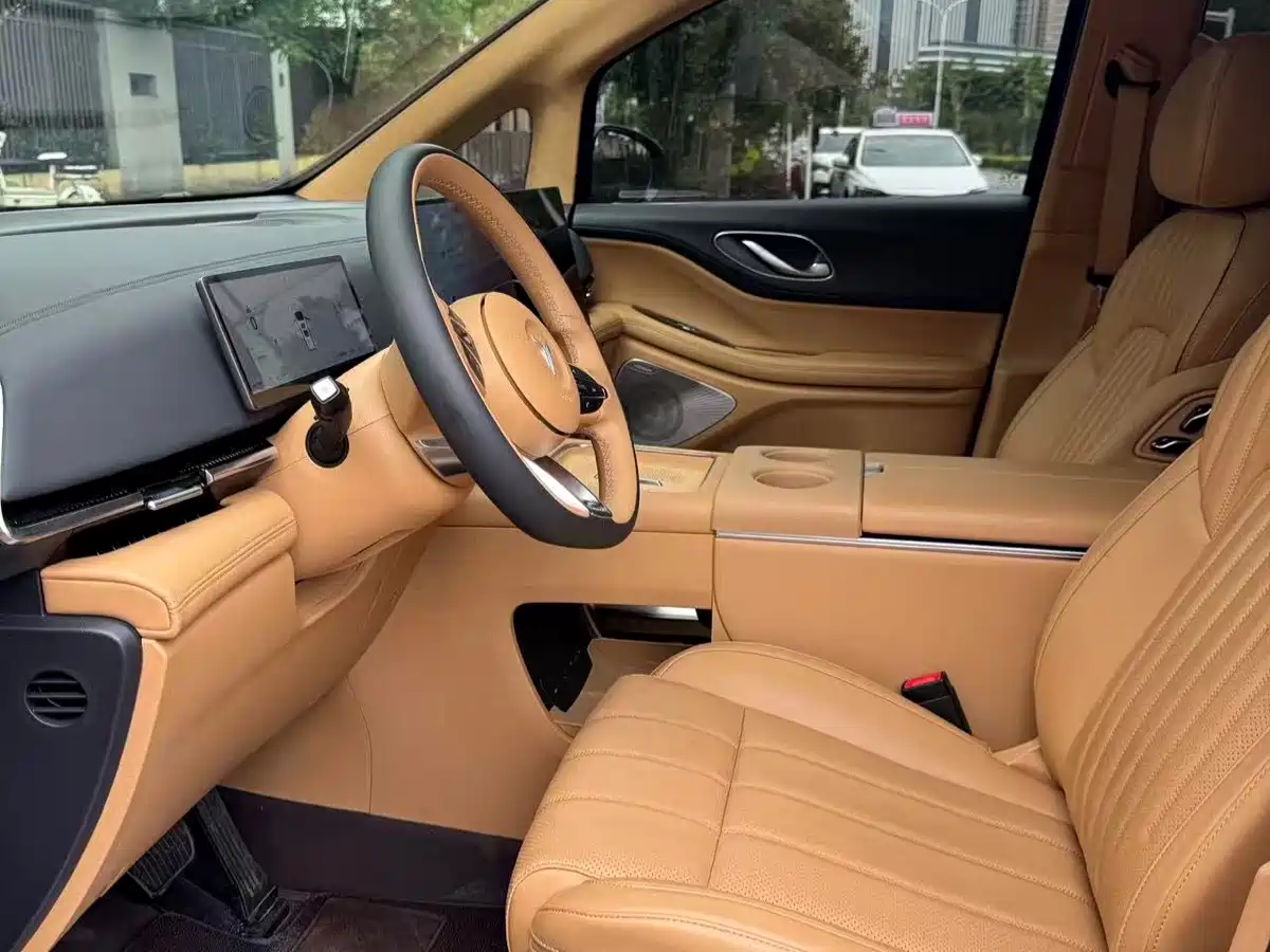 Voyah Auto Voyah Dreamer 2025 PHEV AWD Flagship Kunpeng Edition фото 7