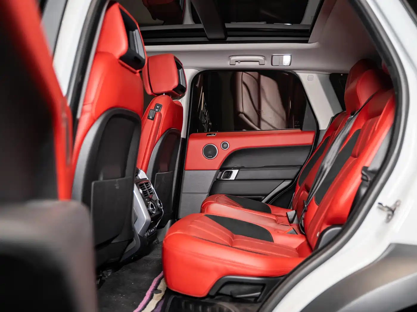 Land Rover Range Rover Sport 2021 3.0 L6 Gloss Black Edition фото 18