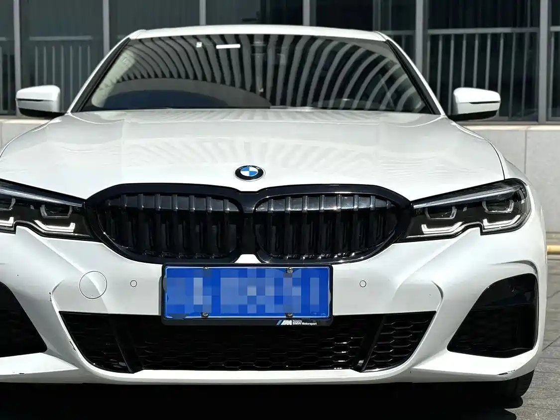 BMW 3-SERIES