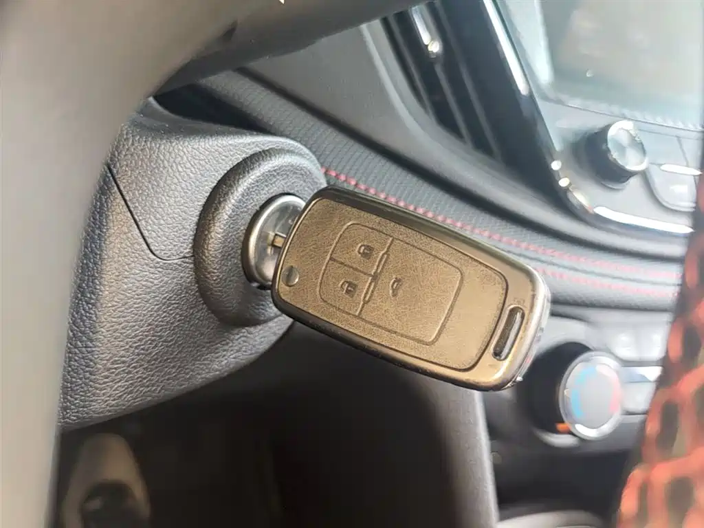 Chevrolet Monza 2019 RS 330T Auto Smooth Edition China VI фото 9