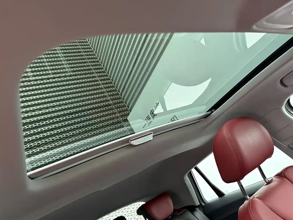 Фото 10 - Audi Q2L
