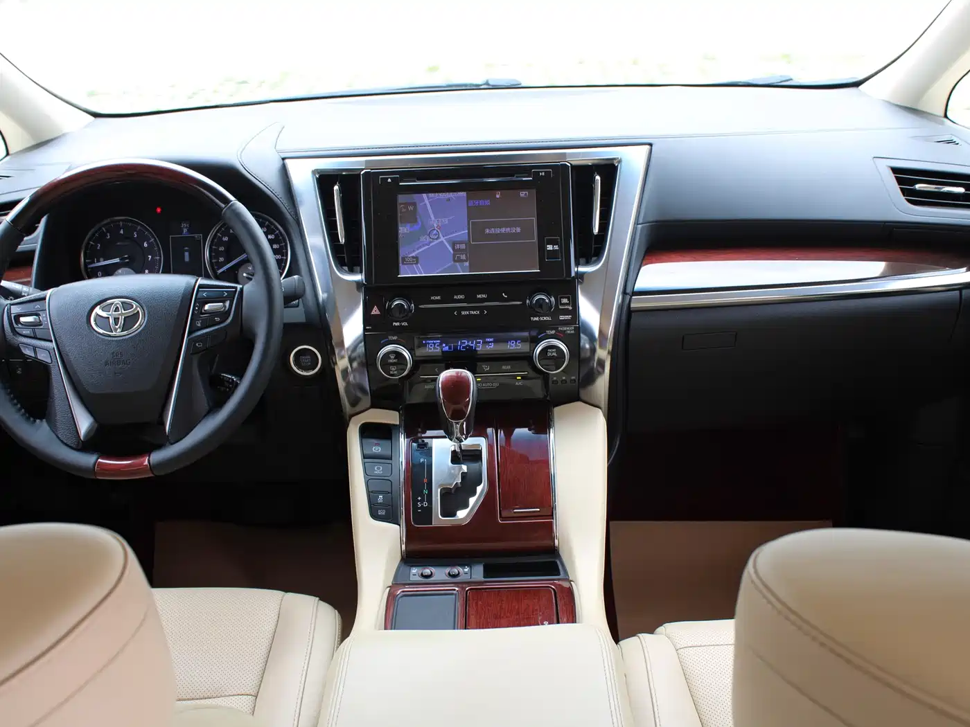 Toyota Alphard 2015 3.5L Luxury Edition фото 19