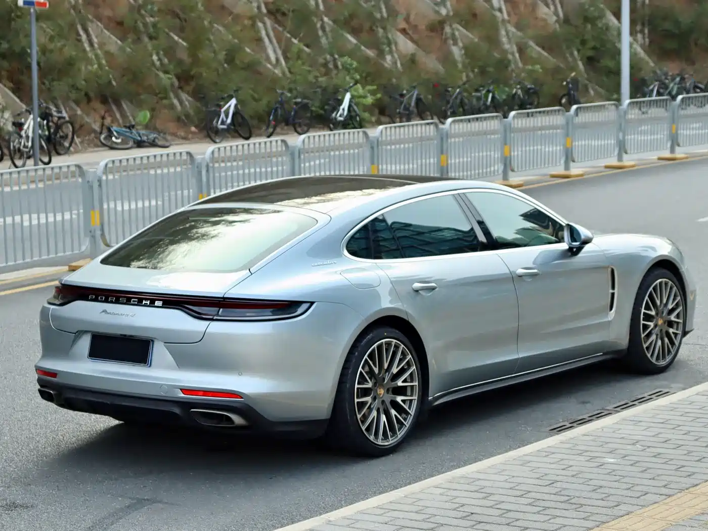 Porsche Panamera 2022 Panamera 4 Executive Long Wheelbase 2.9T фото 4
