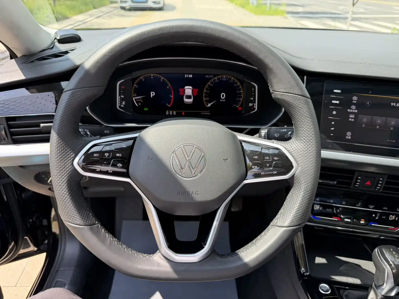 Фото 18 - Volkswagen Passat