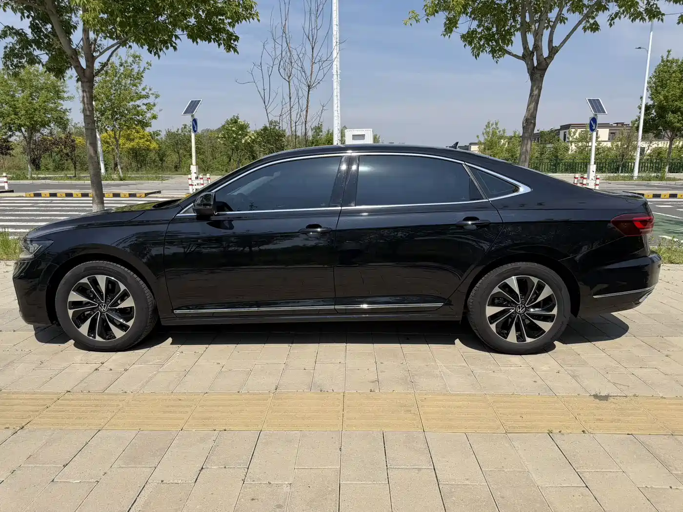 Фото 5 - Volkswagen Passat