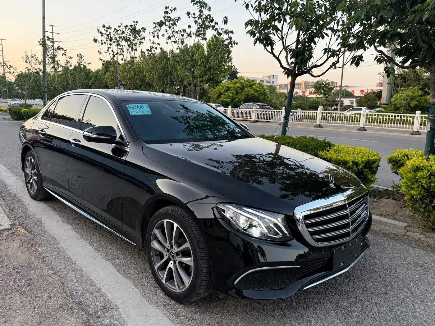 Mercedes-Benz E-Class 2016 E 200 L Sport Type фото 3
