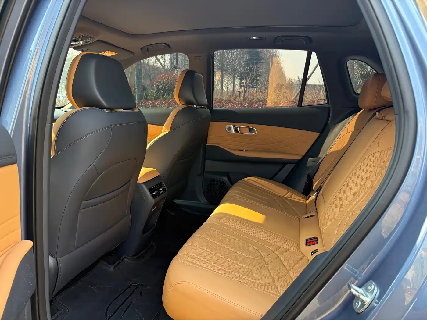 Geely Galaxy Galaxy Starship 7 EM-i 2025 120km Navigation Edition фото 7