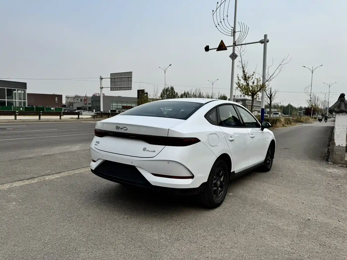 BYD Qin PLUS 2026 DM-i 128KM Progressive фото 9