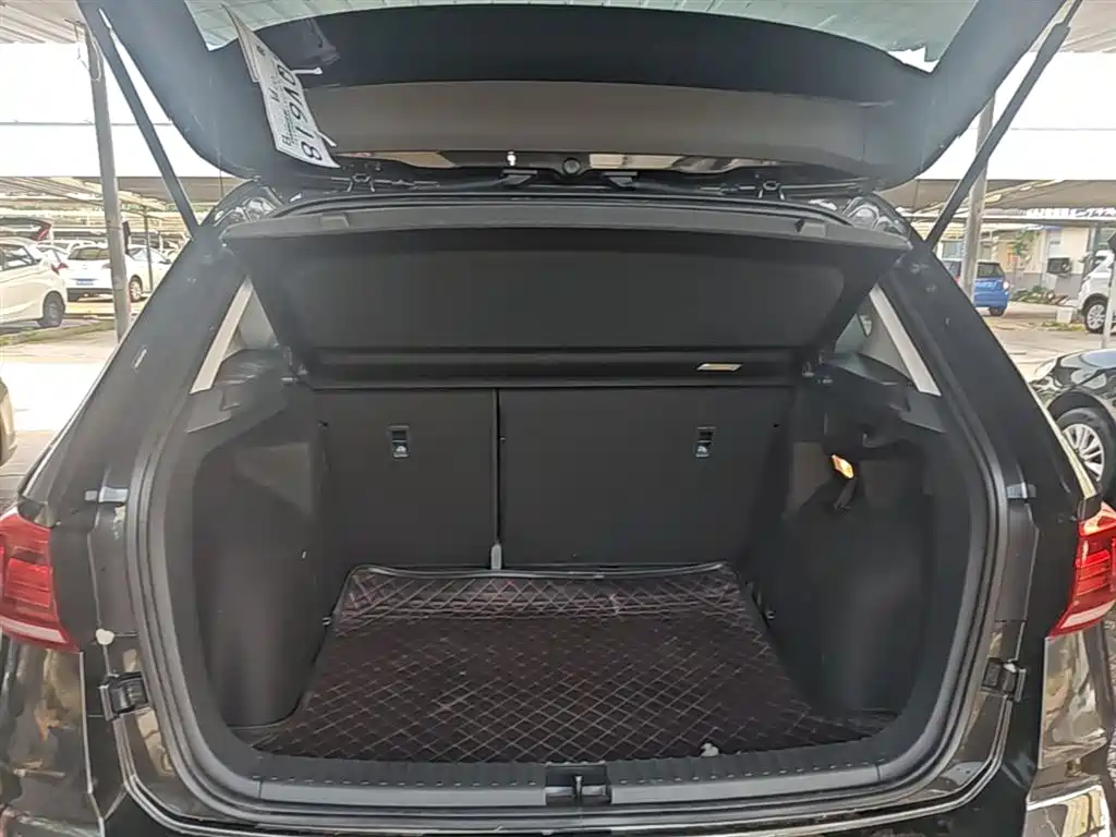 Volkswagen Tharu 2019 280TSI 2WD Luxury Edition China V фото 19