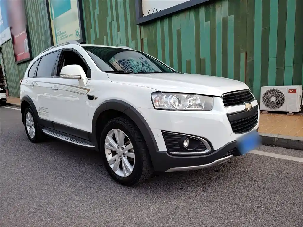 Chevrolet Captiva 2015 2.4L AWD Flagship 7-Seater фото 3