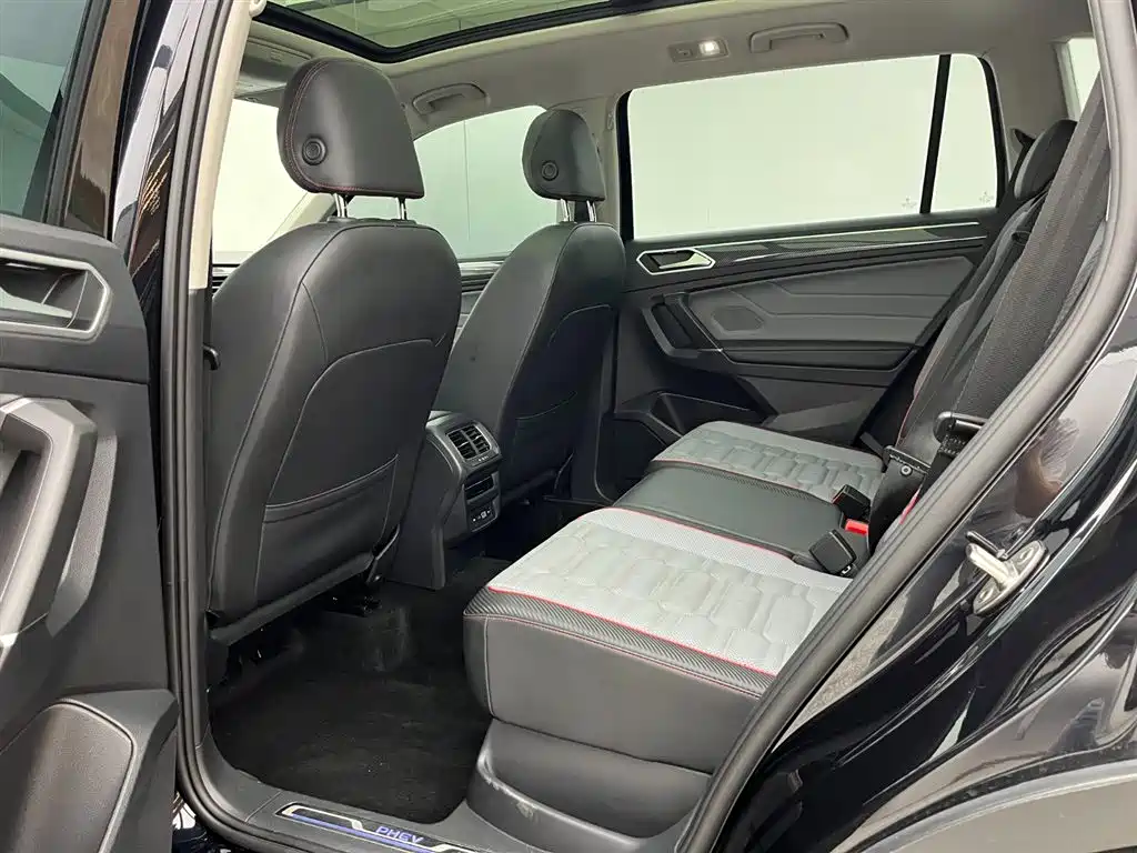 Volkswagen Tiguan L PHEV 2022 430PHEV Plug-in Hybrid Flagship Edition фото 2