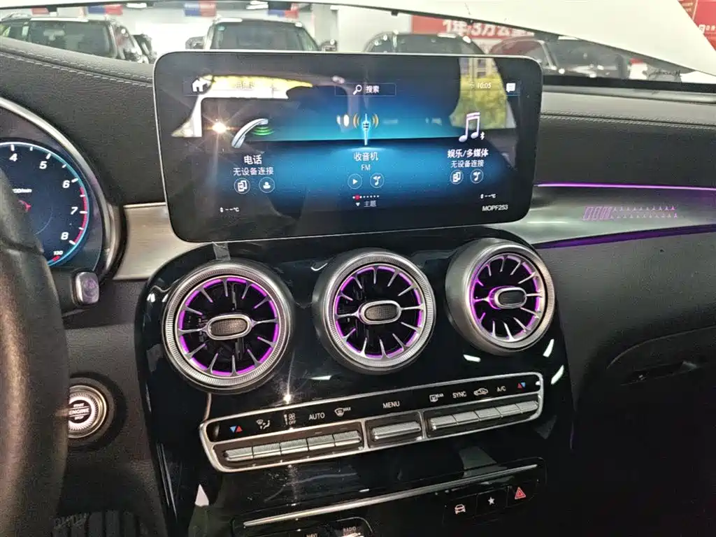 Mercedes-Benz GLC 2020 Facelift GLC 260 L 4MATIC Dynamic фото 13