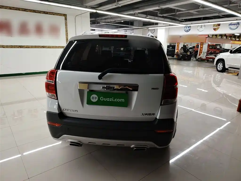 Chevrolet Captiva 2015 2.4L AWD Flagship 7-Seater фото 9